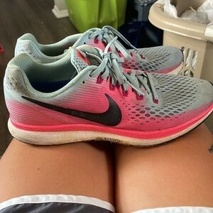 11 women’s Nike zoom blue black pink white tennis shoes